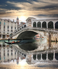 Fototapety  Wenecja z mostem Rialto we Włoszech