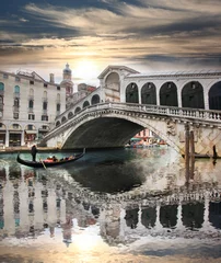 Photo sur Plexiglas Pont du Rialto Venise avec le pont du Rialto en Italie