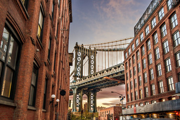 Obraz premium Manhattan most przy zmierzchem