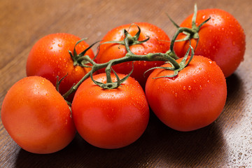 Fresh and wet tomatoes