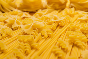 Uncooked macaroni