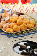 Frittelle di carnevale ripiene