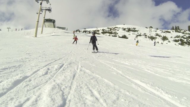 Skiing overriding camera