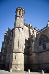 Fototapeta na wymiar Wieża katedry w Carcassonne