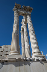 Fototapeta na wymiar old ruins temple of Akropolis Pergamon