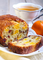 Dry fruit and tangerine cake