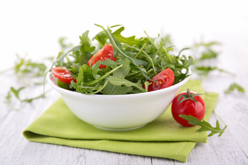 arugula and tomato