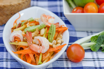 green papaya salad thai food, Thai cuisine.