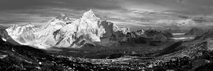 Fotobehang evening view of Everest and Nuptse © Daniel Prudek