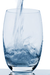 Glas mit Wasser