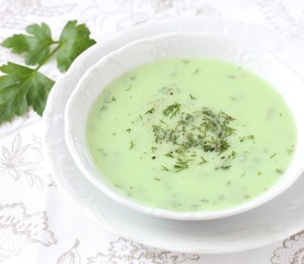 Kräuter Suppe