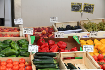 Frutta e verdura in vendita al mercato di Marsiglia