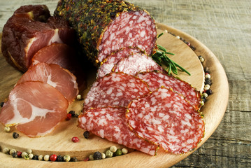 Smoked sausage with rosemary and peppercorns