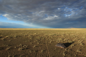 Zeltcamp in der mongolischen Steppe