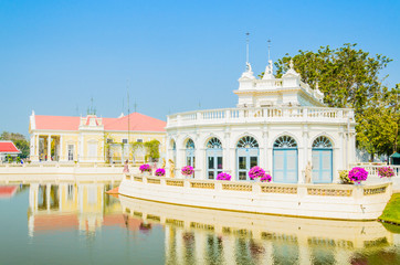 Obraz premium Architecture Bang pa in palace thailand