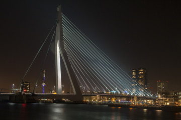 Fototapeta na wymiar Erasmusbridge by night in Rotterdam.