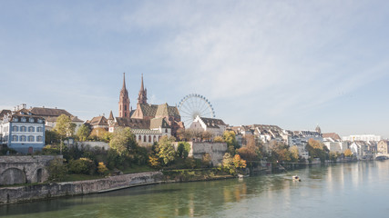 Fototapeta na wymiar Bazylea, Stare Miasto, Katedra, Kościół, Jesień, Ren, Szwajcaria