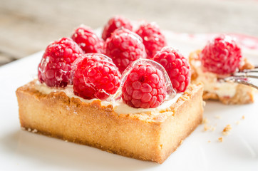 Raspberry cake