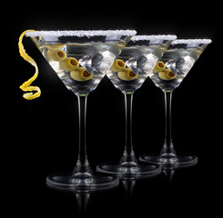 Cocktail martini on a black