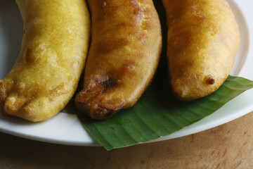 Banana fry is a kind of food coated in batter and deep fried