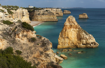 Fototapeta na wymiar View on Praia da Marinha in Lagoa area, Algarve, Portugal.