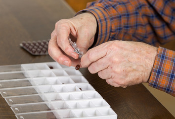 Organizing pills