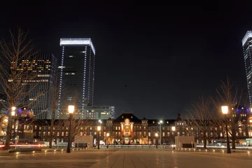 Meubelstickers Tokyo station at night © northsan