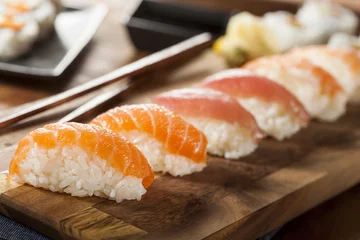 Keuken spatwand met foto Healthy Japanese Nigiri Sushi © Brent Hofacker