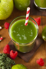 Healthy Green Vegetable and Fruit Smoothi Juice