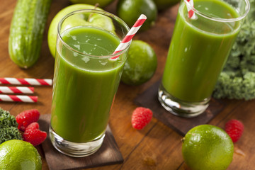 Healthy Green Vegetable and Fruit Smoothi Juice