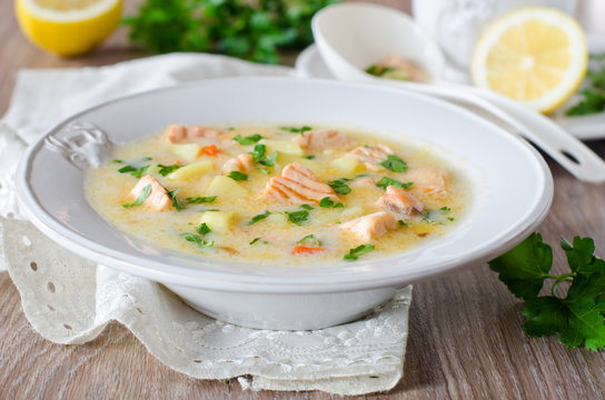 Cheese soup with salmon