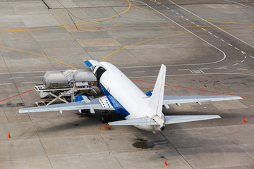 loading containers in the cargo aircraft