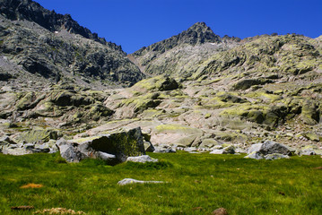 Fototapeta na wymiar gredos mountains in avila spain