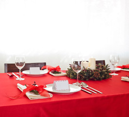 Red dinner table setup