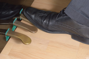 Klavier Pedal treten