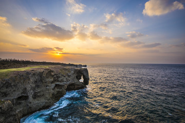 Naklejka premium Manzamo Cliff in Okinawa, Japan