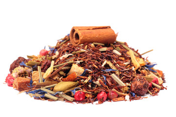 rooibos tea with cinnamon and fruits