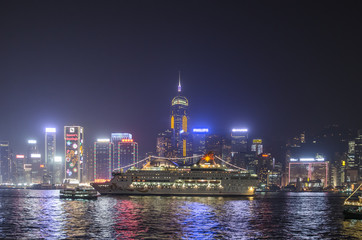Fototapeta na wymiar Victoria harbour at night in Hong Kong