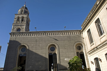 Fototapeta na wymiar Nuestra Senora del Buen Vieja Cathedral, Santa Clara, Cuba