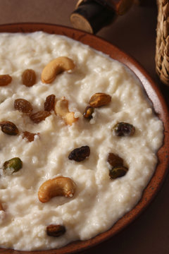 Zafrani kheer - Saffron flavored sweetened milk with rice