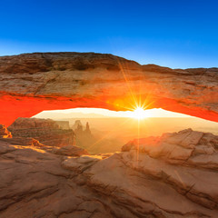 Mesa Arch Cnyonlands National Park