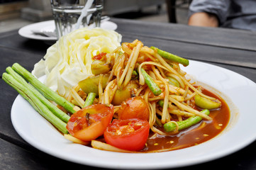 Thai food - Spicy papaya salad