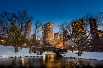 Gapstow bridge in winter