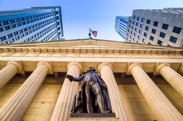 Zelfklevend Fotobehang Facade of the Federal Hall with Washington Statue on the front, © f11photo