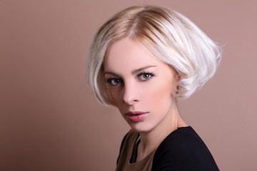 portrait blonde haare