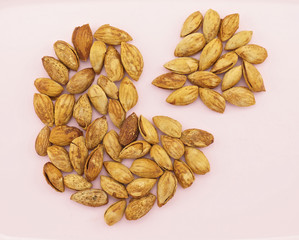 Almond with hull like pie chart