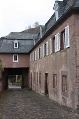 Fototapeta na wymiar Arzfeld teren zamku w Eifel