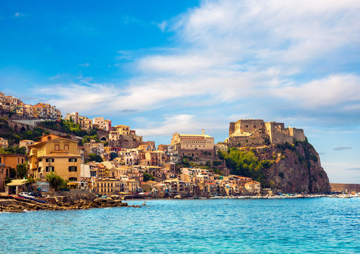 Fototapeta Castle Scilla in Calabria, Italy