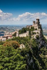 Fototapeta na wymiar Zamek z San Marino, Włochy