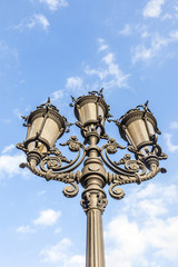 Fototapeta na wymiar lantern at the opernplatz
